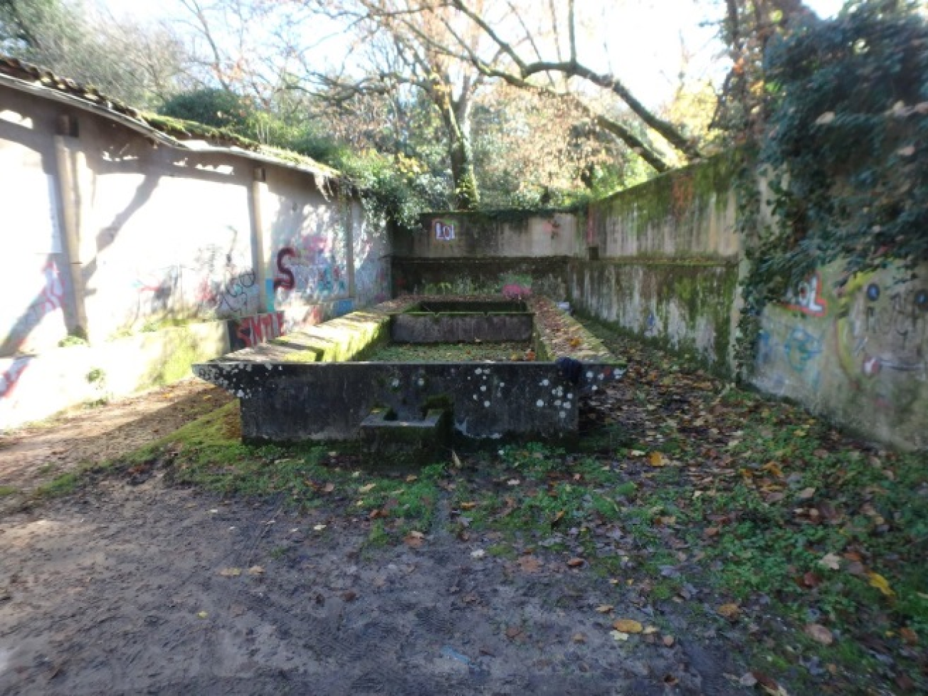 Figure 2 - Fontaine du curé, à Portets (© Bourbon P., 2017)