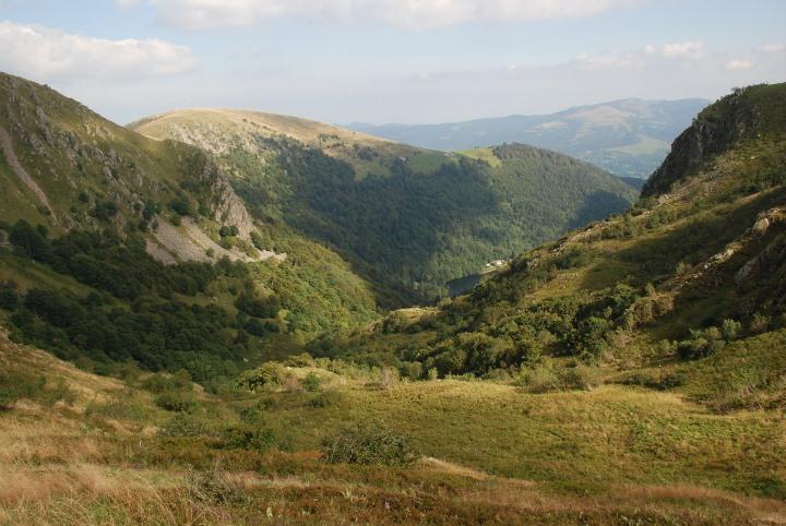 Le Hohneck avec sa morphologie caractéristique de ballon des Vosges aux formes arrondies par l’érosion glaciaire