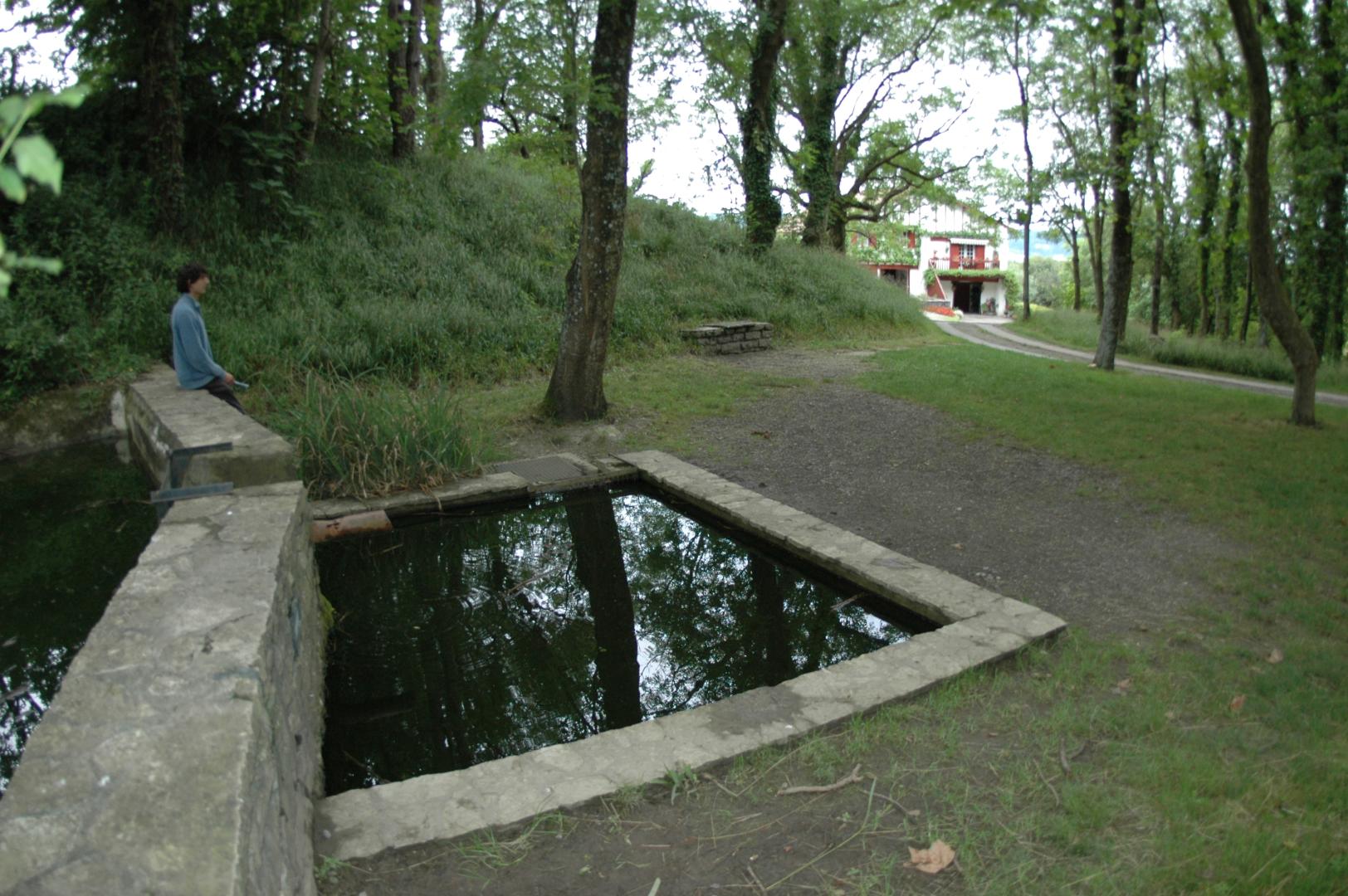 Figure 1 - Source à la Pointe Sainte-Anne - Hendaye
